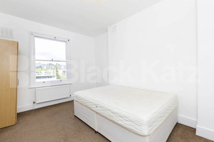 Beautiful three double bedroom flat set in a period conversion mins to tube Marlborough Road, Upper Holloway
